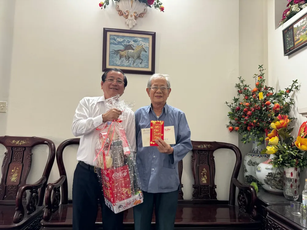 Doan-luat-su-TP.HCM-LS Hau.jpg