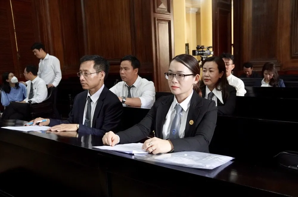 Các luật sư tại một phiên toà hình sự. Ảnh: TRẦN LINH luật sư tập sự