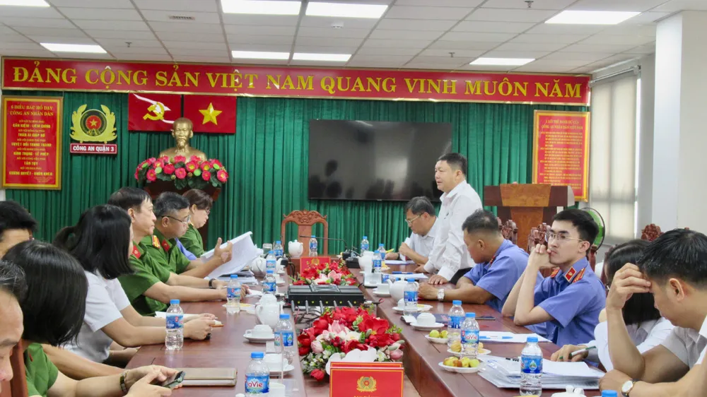 Quang cảnh buổi kiểm tra. Ảnh: YC. tro-giup-phap-ly-quan-3-quang-canh.jpg