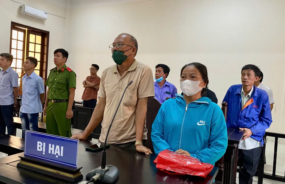 Ông Châu tại tòa. Ảnh: YC tra-ho-so-2.jpg
