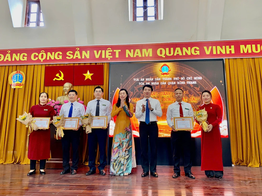 TAND-quan-binh-thanh-tập thể xuất sắc.jpg