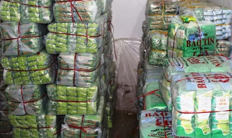 Trà giả nhãn hiệu cơ sở có uy tín bị công an thu giữ 
