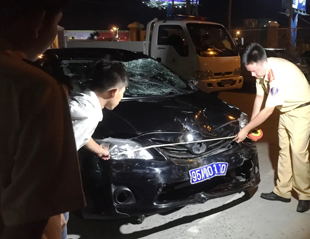 Công an tạm giữ tài xế của Sở Tài chính Hậu Giang gây tai nạn liên hoàn ảnh 1 Công an tạm giữ tài xế của Sở Tài chính Hậu Giang gây tai nạn liên hoàn ảnh 1