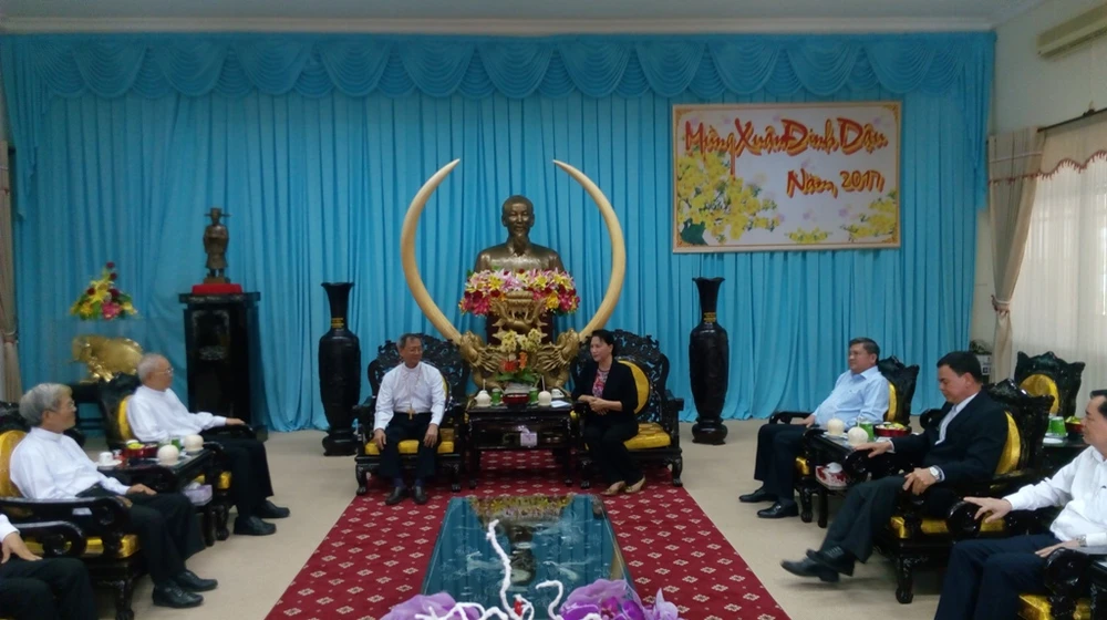 Chủ tịch Quốc hội thăm và làm việc tại Bến Tre ảnh 2