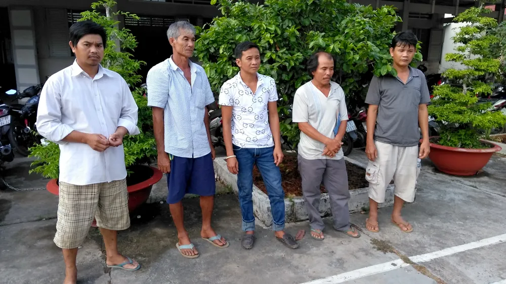 Phá ổ đá gà ăn tiền bắt 5 con bạc ở Châu Thành, Tiền Giang ảnh 1 Phá ổ đá gà ăn tiền bắt 5 con bạc ở Châu Thành, Tiền Giang ảnh 1