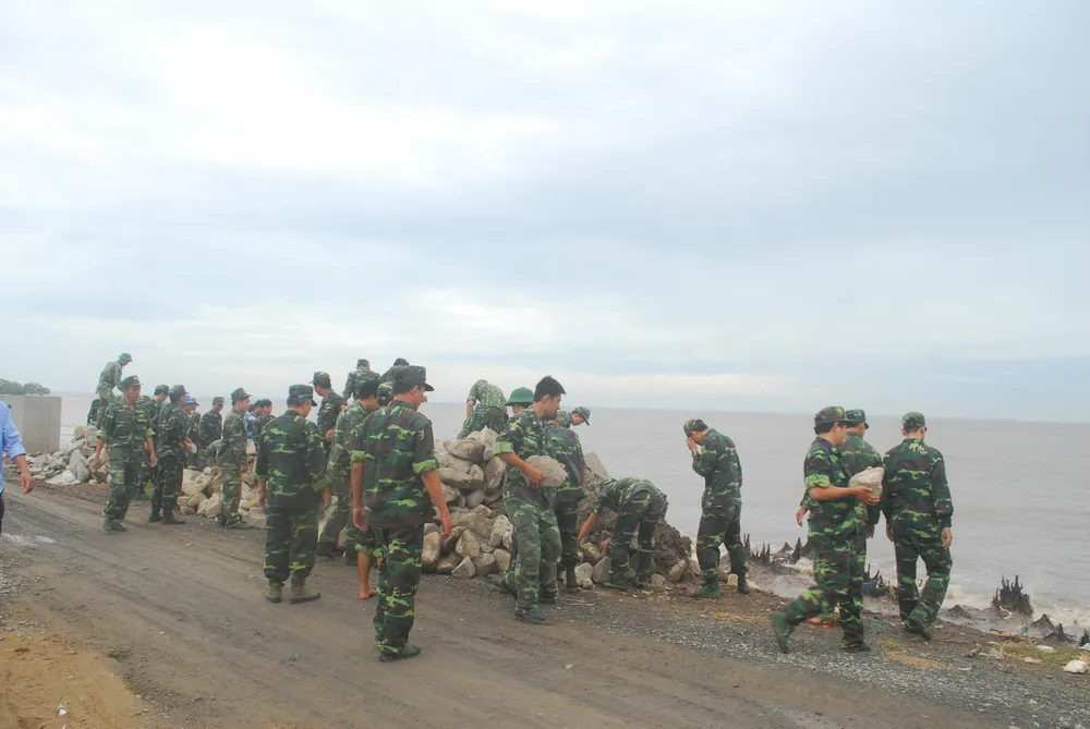 Tiền Giang: Sơ tán hàng ngàn hộ dân tránh bão số 9 ảnh 3 Tiền Giang: Sơ tán hàng ngàn hộ dân tránh bão số 9 ảnh 3