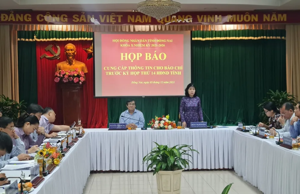 Cử tri Đồng Nai kiến nghị hàng loạt vấn đề nóng liên quan đất đai, hạ tầng giao thông