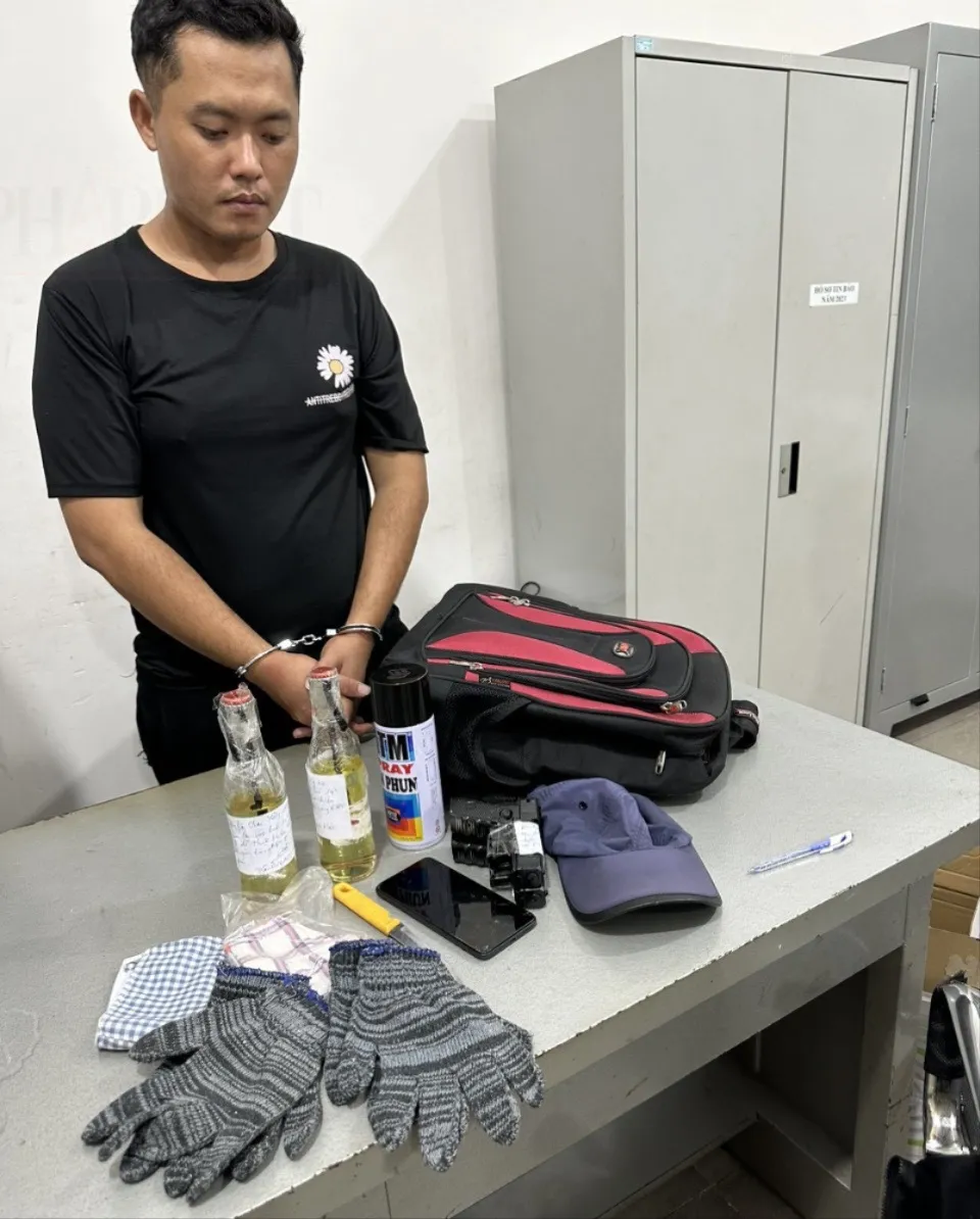 Hải chưa kịp cướp ngân hàng thì bị công an kịp thời phát hiện bắt giữ. Ảnh: CABD Lập nhóm kín để ‘chiêu mộ’ đồng bọn, mua ‘hàng nóng’ để đi cướp ngân hàng
