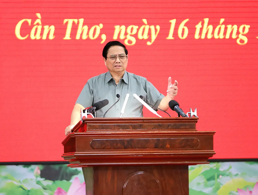 Thủ tướng Phạm Minh Chính phát biểu khai mạc Hội nghị tháo gỡ khó khăn, vướng mắc và thúc đẩy phát triển hạ tầng giao thông khu vực ĐBSCL. Ảnh: CTV Thủ tướng Phạm Minh Chính chủ trì hội nghị tháo gỡ khó khăn vướng mắc, thúc đẩy hạ tầng giao thông vùng ĐBSCL