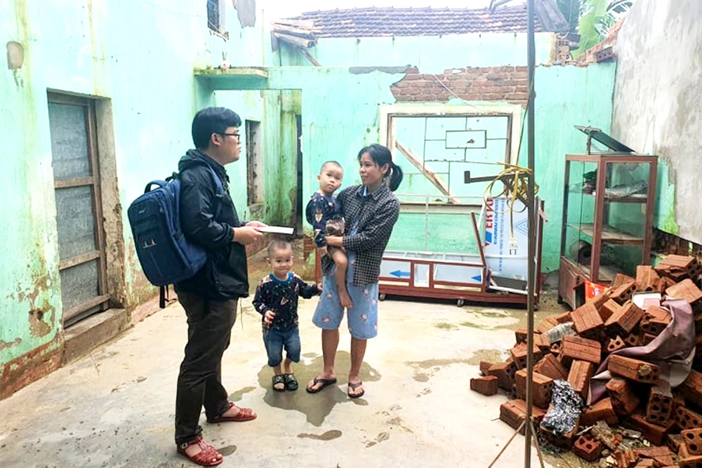 “May mà kịp bỏ nhà chạy tránh bão!” ảnh 2