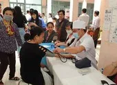 Có thẻ BHYT hộ gia đình, đi làm có cần đổi thẻ? ảnh 1 Tham gia BHYT hộ gia đình có mức đóng ra sao?
