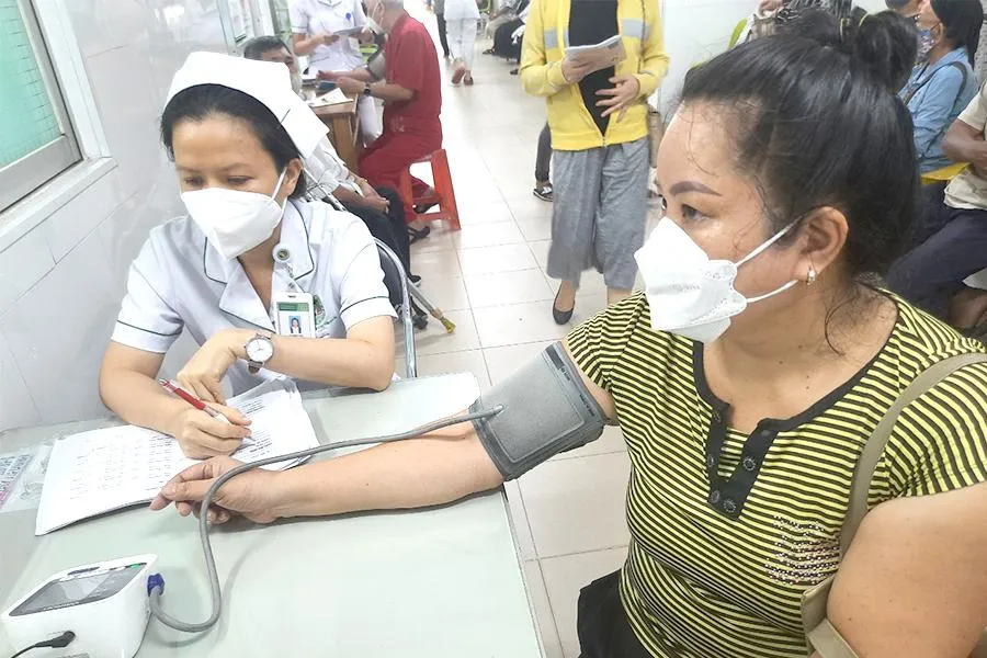 Người dân khám chữa bệnh tại BV Lê Văn Thịnh. Ảnh: TRẦN NGỌC Người dân khám chữa bệnh tại BV Lê Văn Thịnh. Ảnh: TRẦN NGỌC