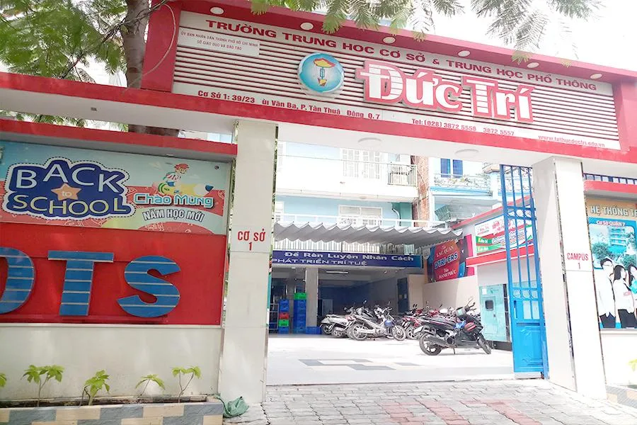 Trường THCS - THPT Đức Trí tuyển sinh vượt chỉ tiêu học sinh lớp 10 đến 26 em. Ảnh: NGUYỄN QUYÊN Trường THCS - THPT Đức Trí tuyển sinh vượt chỉ tiêu học sinh lớp 10 đến 26 em. Ảnh: NGUYỄN QUYÊN