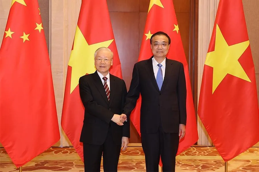 Tổng bí thư Nguyễn Phú Trọng hội kiến Thủ tướng Trung Quốc Lý Khắc Cường sáng1-11, tại thủ đô Bắc Kinh. Ảnh: TTXVN