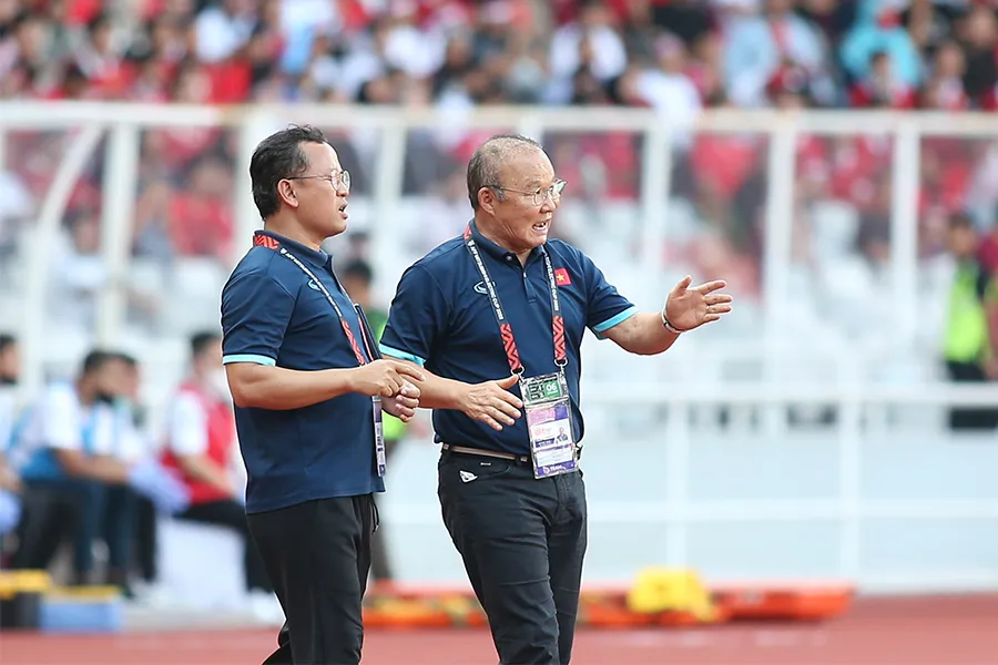 HLV Park Hang-seo luôn dặn các học trò mình không từ bỏ. Ảnh: ANH THỎA