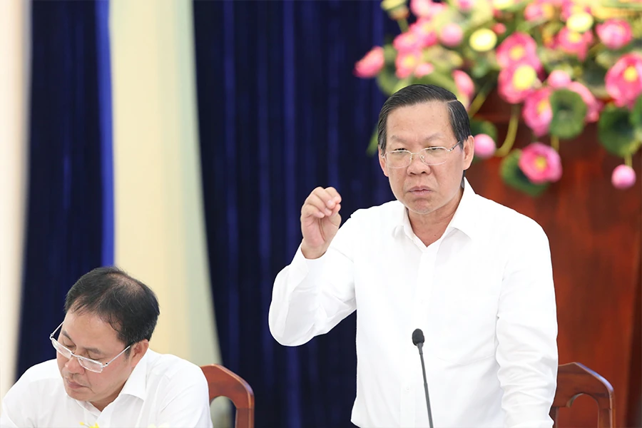 Chủ tịch UBND TP Phan Văn Mãi Chủ tịch UBND TP Phan Văn Mãi