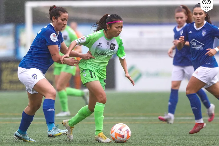 Huỳnh Như trong màu áo Lank FC tại giải vô địch Bồ Đào Nha. Ảnh: LANK FC w-2_14_BAICHINH_nu TBN dinhcong_luong Huynhnhu__SEP_2023_690.jpg