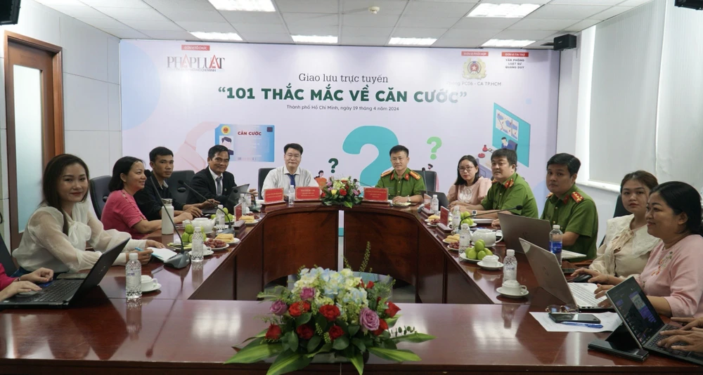 Toàn cảnh buổi giao lưu trực tuyến. Ảnh: TRẦN MINH Luật căn cước