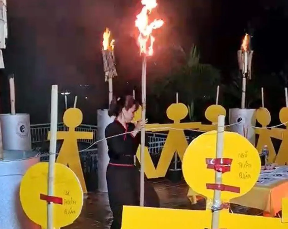 Những buổi cúng bái quái dị đều diễn ra từ 23 giờ đến 4 giờ hôm sau. Ảnh: PHÚ NHUẬN Quái dị tà đạo 'Thiên triều Nam Quốc' ở Bình Thuận - Bài 3: Nạn nhân tố 'đức vua' của tà giáo có dấu hiệu phạm pháp