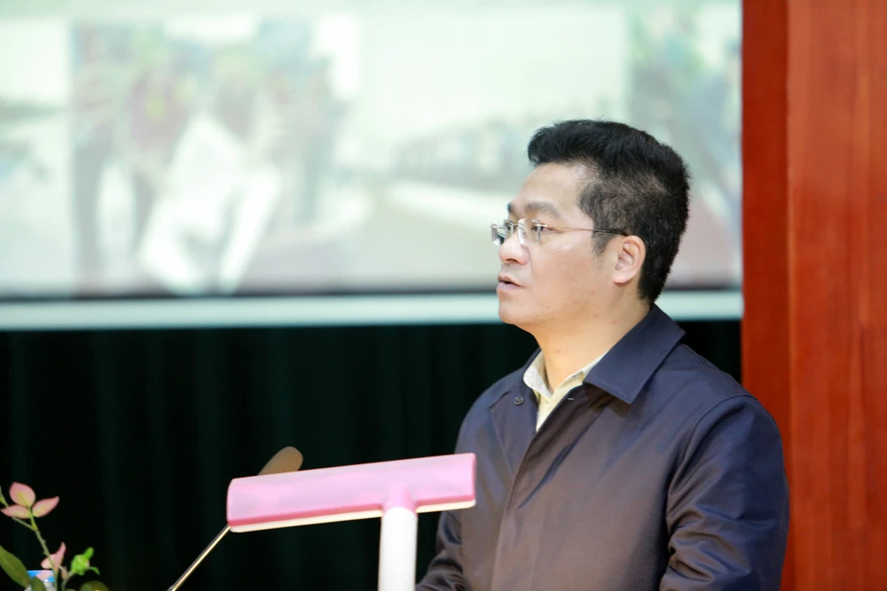 Ông TRẦN ANH DŨNG P1011_Chinh_h3_TRAN ANH DUNG.JPG