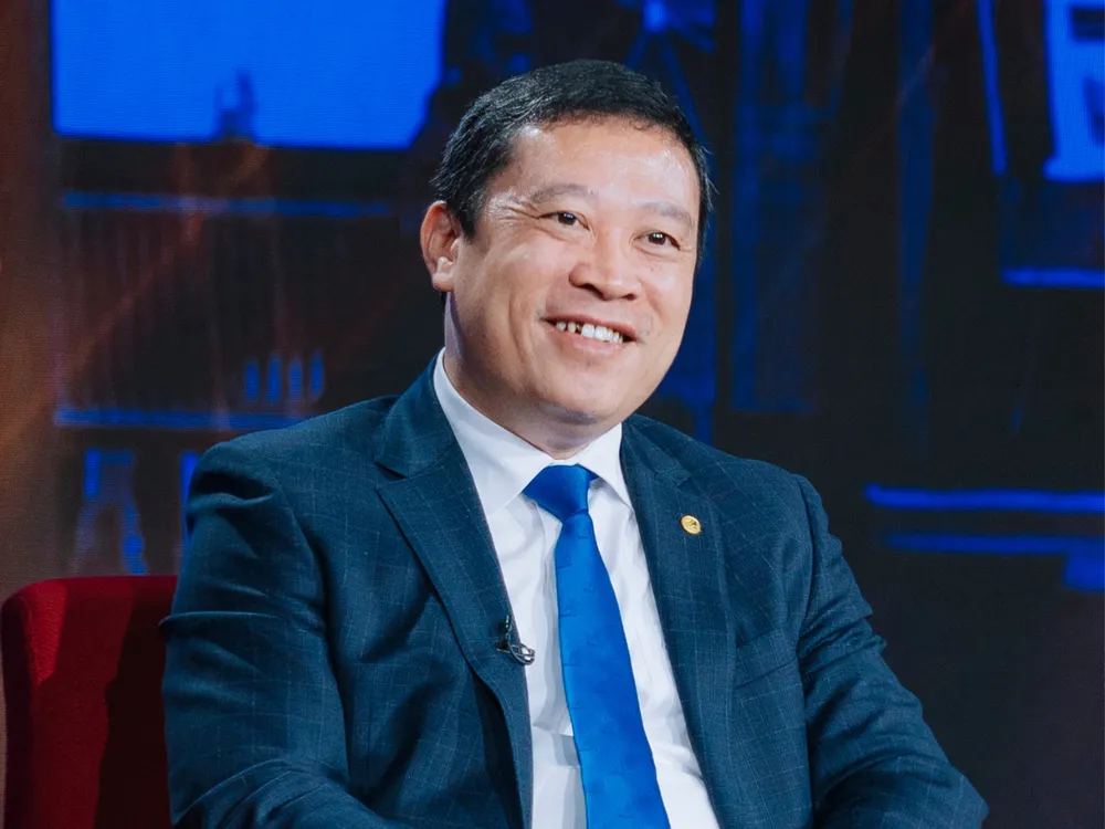 Ông THÂN ĐỨC VIỆT Ông THÂN ĐỨC VIỆT
