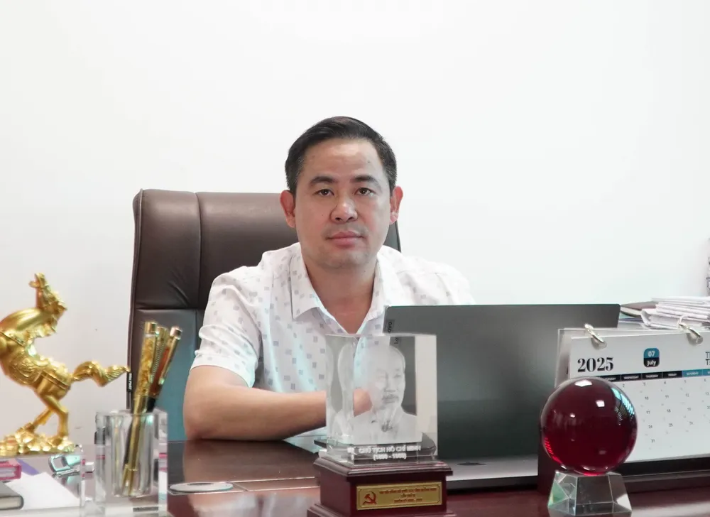 P45_Cot phai_h1_DO DINH MINH.jpg