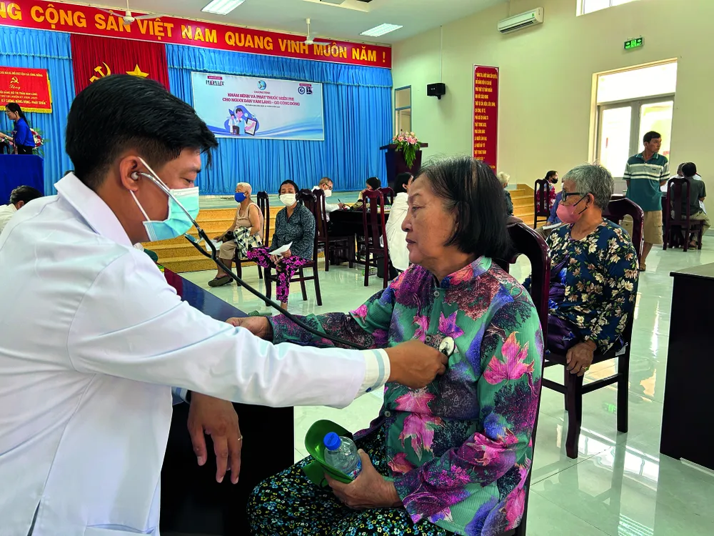 P2021_Cot phai_h3.jpg