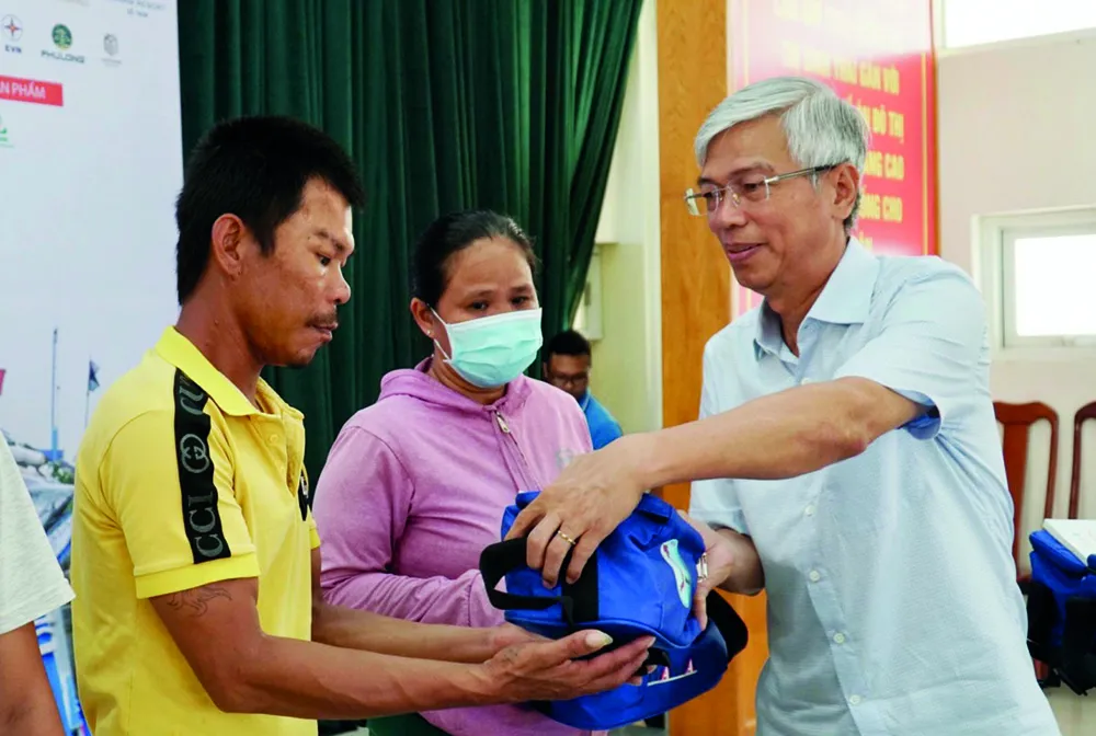 P2021_Cot phai_h5.jpg