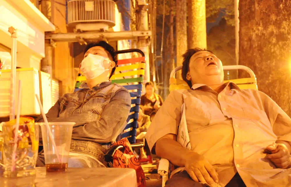 Cơn lốc vaccine đã cuốn tới Sài Gòn ảnh 6 Cơn lốc vaccine đã cuốn tới Sài Gòn ảnh 6