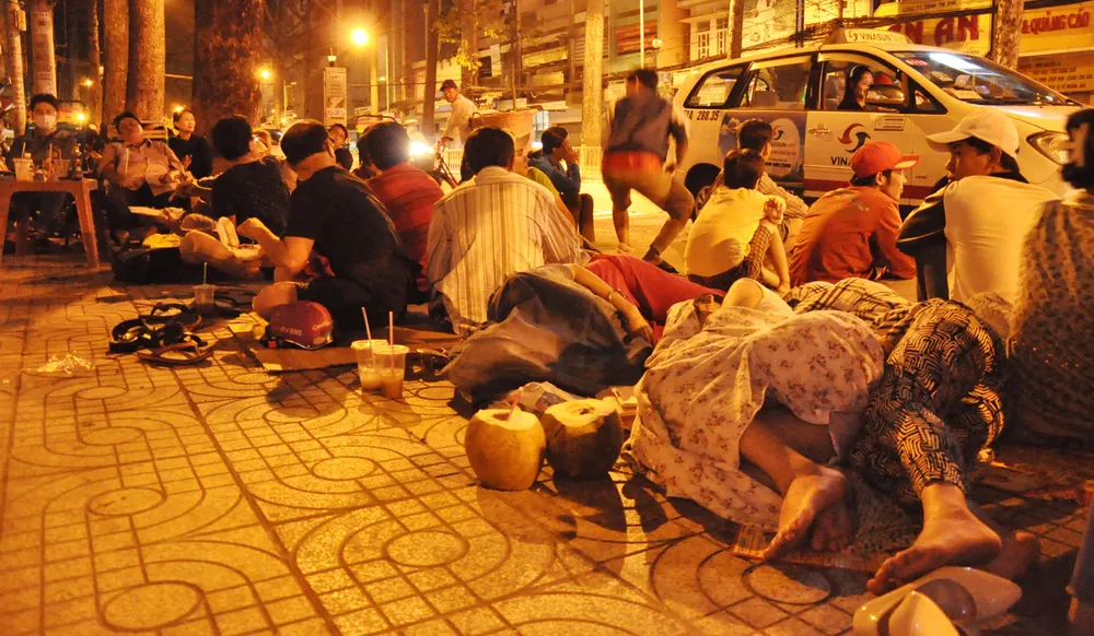 Cơn lốc vaccine đã cuốn tới Sài Gòn ảnh 9 Cơn lốc vaccine đã cuốn tới Sài Gòn ảnh 9