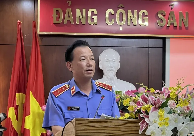 Viện trưởng VKSND Cấp cao tại TP.HCM Nguyễn Đình Trung gửi lời chúc mừng đến phóng viên, cộng tác viên, người làm báo. Ảnh: TL Viện trưởng VKSND Cấp cao tại TP.HCM Nguyễn Đình Trung gửi lời chúc mừng đến phóng viên, cộng tác viên, người làm báo. Ảnh: TL