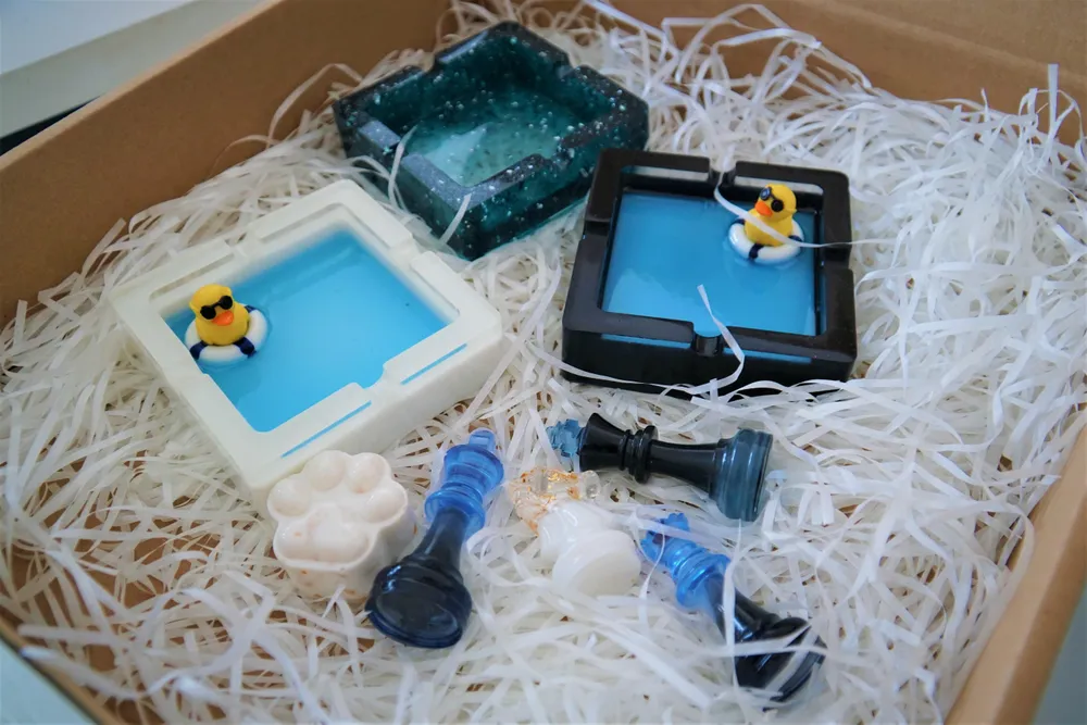 ... cùng nhiều đồ vật thông dụng khác. Ảnh: BẢO PHƯƠNG ... cùng nhiều đồ vật thông dụng khác. Ảnh: BẢO PHƯƠNG