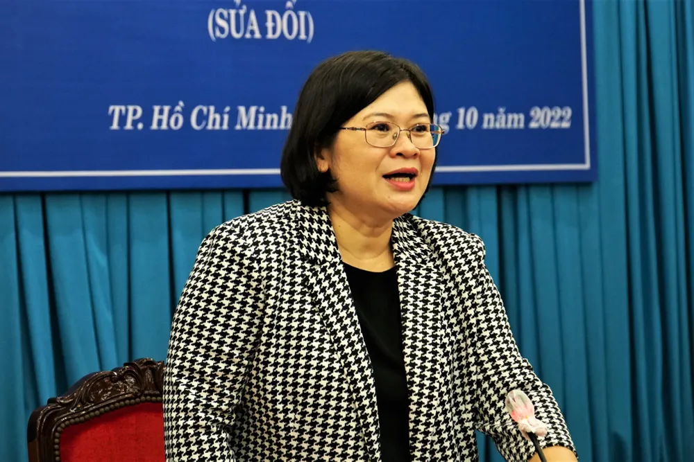 Phó trưởng đoàn chuyên trách đoàn ĐBQH TP.HCM Văn Thị Bạch Tuyết chủ trì hội thảo. Ảnh: VÕ THƠ Phó trưởng đoàn chuyên trách đoàn ĐBQH TP.HCM Văn Thị Bạch Tuyết chủ trì hội thảo. Ảnh: VÕ THƠ