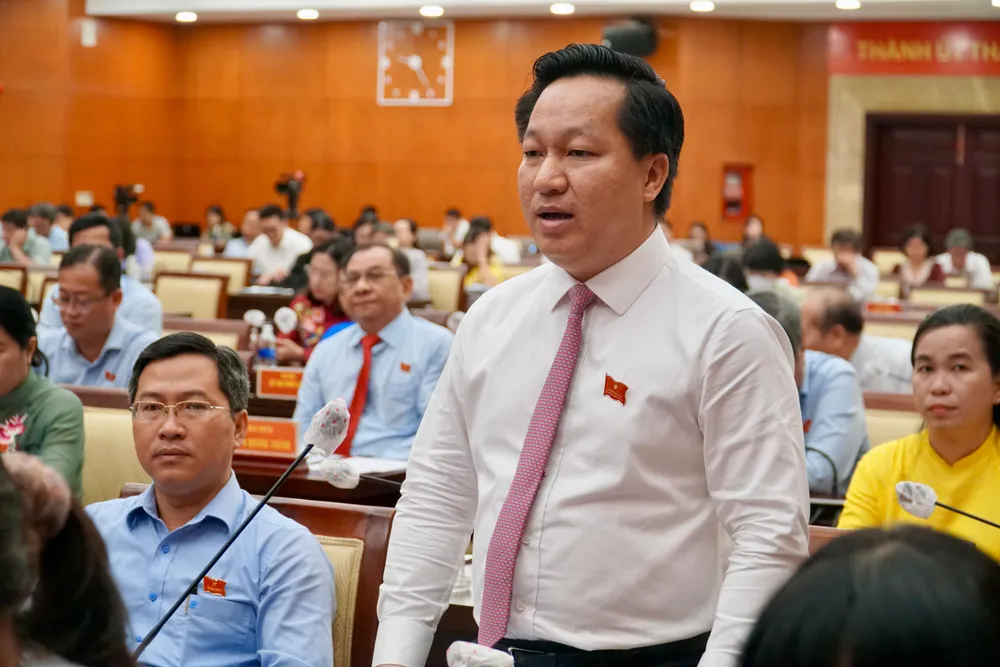 Chủ tịch TP Thủ Đức trả lời về các dự án chậm tiến độ trên địa bàn ảnh 2