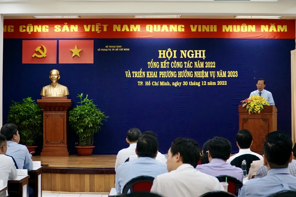 Theo Chủ tịch UBND TP.HCM, hoạt động đối ngoại thì phải hướng tới hiệu quả và phát huy được nguồn lực bên ngoài. Ảnh: BẢO PHƯƠNG