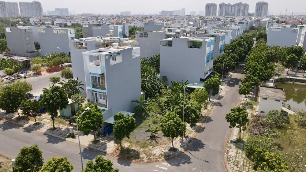 Dự án có quyết định giao đất từ tháng 6-2007 nhưng đến nay chưa triển khai xong. Ảnh: BẢO PHƯƠNG