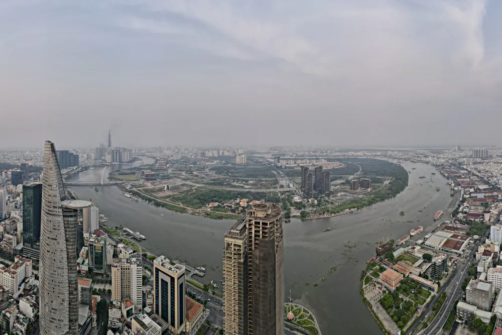 Khu đô thị mới Thủ Thiêm được Chính phủ phê duyệt quy hoạch từ năm 1996, có vị trí thuộc địa bàn các phường An Khánh, Thủ Thiêm, An Lợi Đông và một phần phường Bình An, Bình Khánh (TP Thủ Đức), nằm tại phía bờ đông của sông Sài Gòn, có tổng diện tích 657 ha. Ảnh: BẢO PHƯƠNG