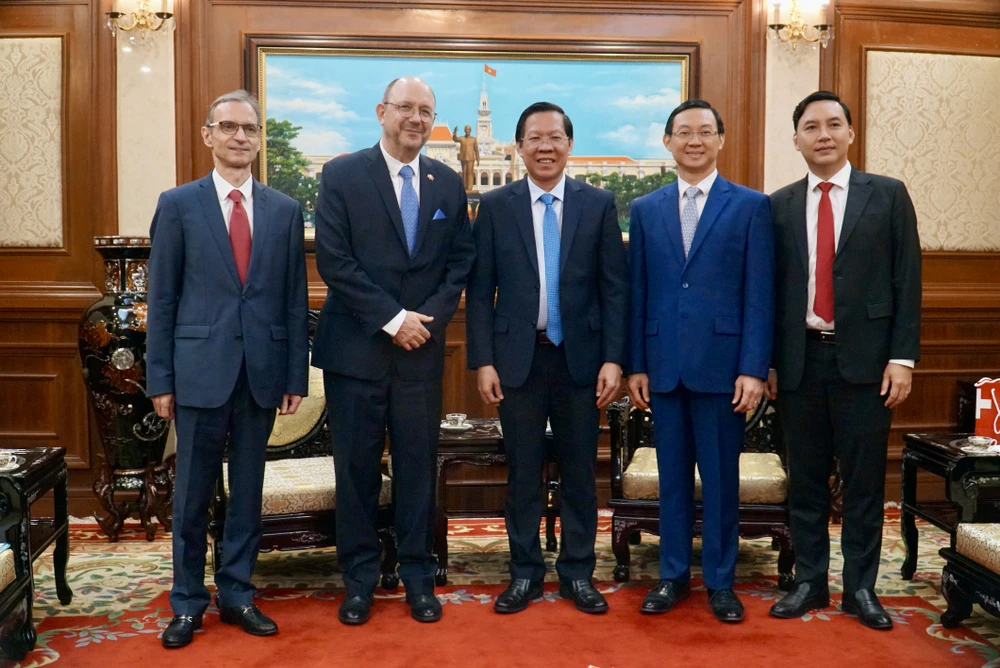 Các đại biểu tại buổi tiếp. Ảnh: BẢO PHƯƠNG