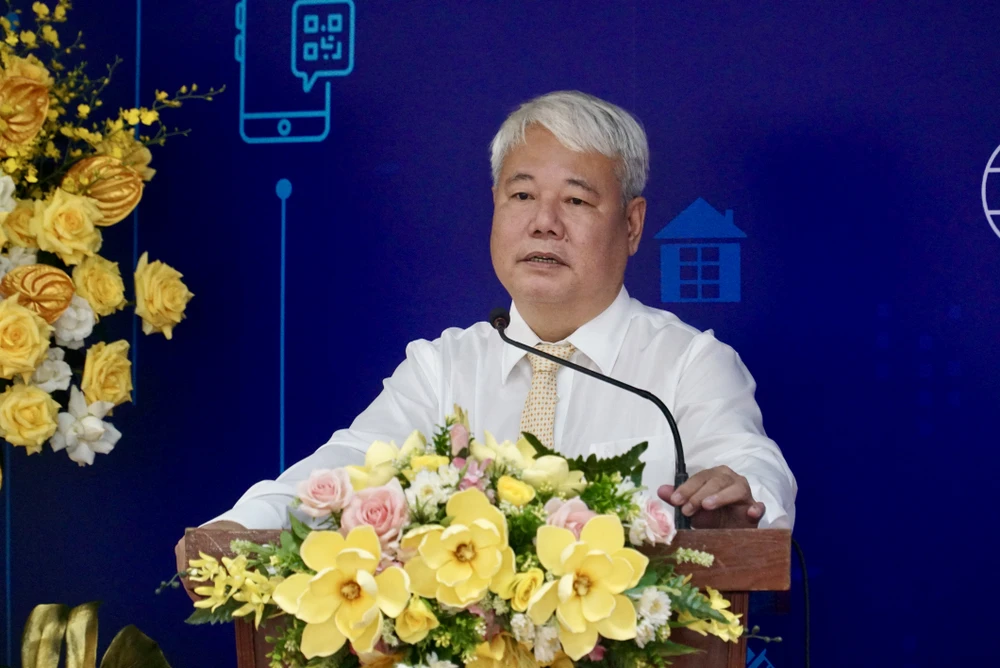 Bí Thư Quận ủy quận 7 Võ Khắc Thái phát biểu tại lễ ra mắt. Ảnh: BẢO PHƯƠNG