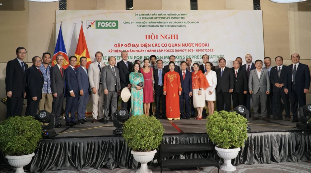 Các đại biểu chụp ảnh lưu niệm. Ảnh: BẢO PHƯƠNG Các đại biểu chụp ảnh lưu niệm. Ảnh: BẢO PHƯƠNG