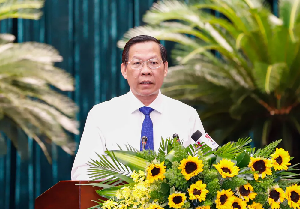 Chủ tịch UBND TP.HCM Phan Văn Mãi phát biểu tại hội nghị. Ảnh: BẢO PHƯƠNG