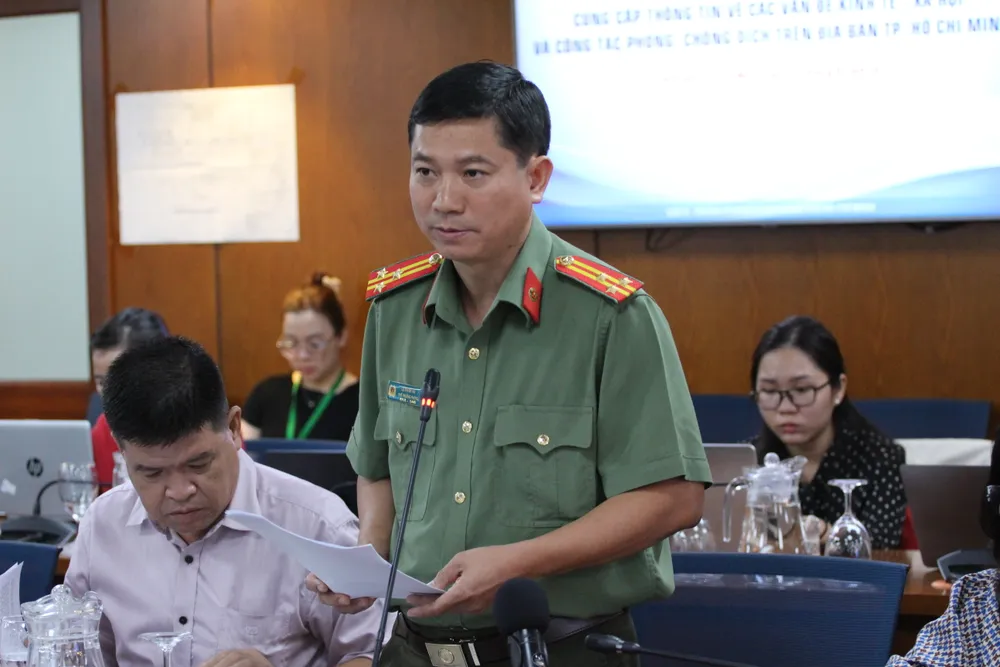 Thượng tá Lê Mạnh Hà, Công an TP.HCM thông tin về việc xử lý các tổ chức tín dụng đen trên địa bàn. Ảnh: NGUYỄN NHÂN Thượng tá Lê Mạnh Hà, Công an TP.HCM thông tin về việc xử lý các tổ chức tín dụng đen trên địa bàn. Ảnh: NGUYỄN NHÂN