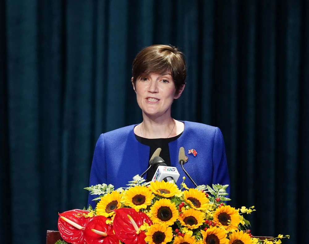 Bà Emily Hamblin, Tổng lãnh sự Vương quốc Anh phát biểu tại buổi lễ. Ảnh: BẢO PHƯƠNG Emily-Hamblin-Tong-lanh-su-Anh