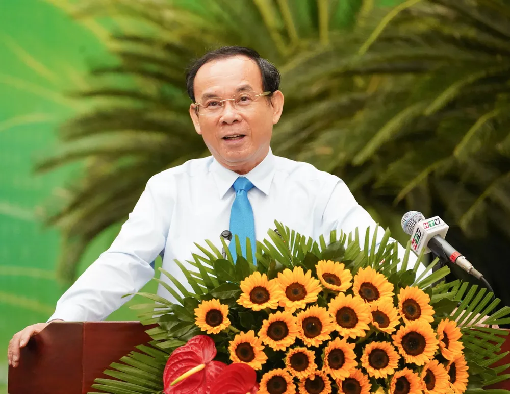 Bí thư Nguyễn Văn Nên phát biểu chỉ đạo tại hội nghị. Ảnh: HUỲNH THƠ hoi-nong-dan-1.jpg