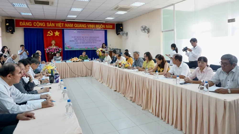 Toàn cảnh hội nghị. Ảnh: H.T Kiều bào