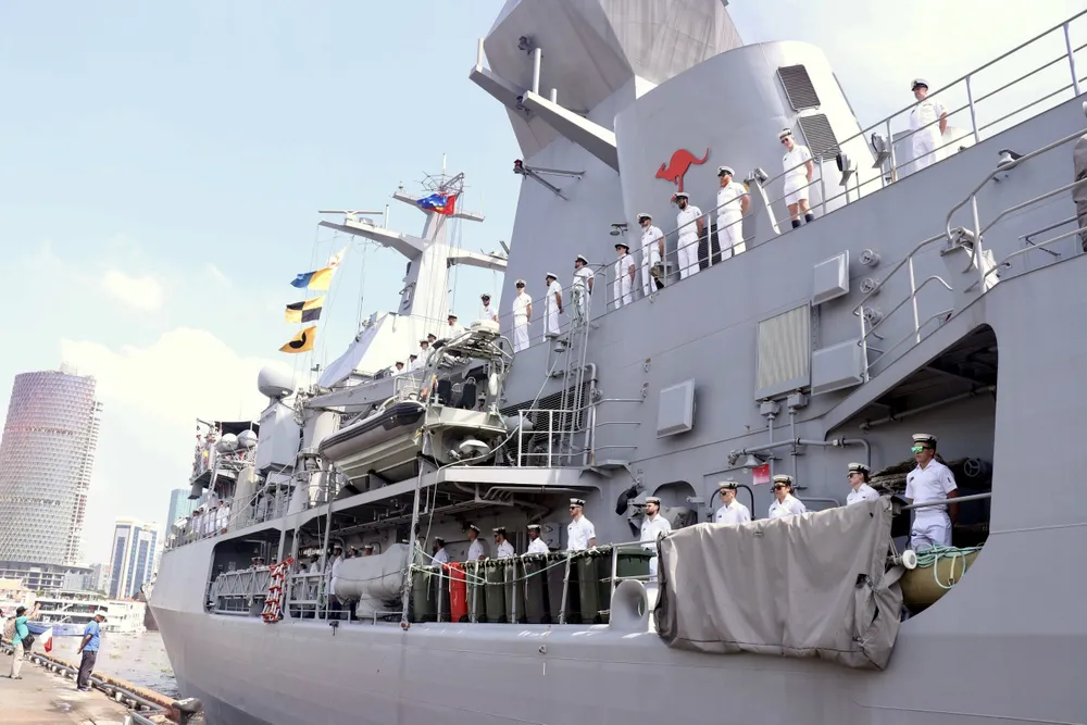 Chuyến thăm của tàu HMAS Toowoomba bắt đầu từ ngày 12 đến 17-10. Ảnh: PHƯƠNG ĐẶNG tau-hai-quan-hoang-gia-australia-1.jpg