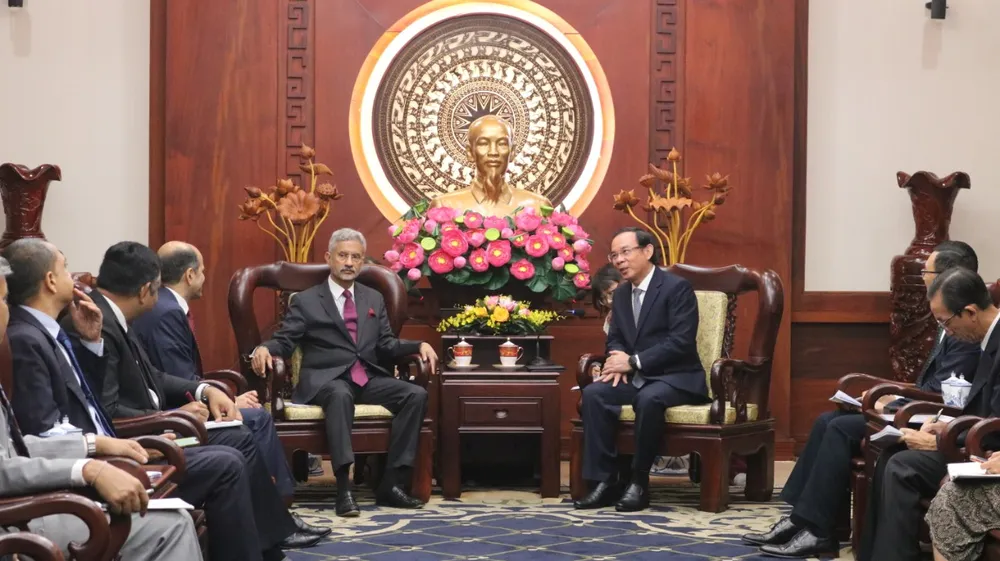 Bí thư Thành ủy TP.HCM Nguyễn Văn Nên tiếp Bộ trưởng Bộ Ngoại giao Ấn Độ Subrahmanyam Jaishankar. Ảnh: HỒNG THẮM Bộ trưởng Bộ Ngoại giao Ấn Độ