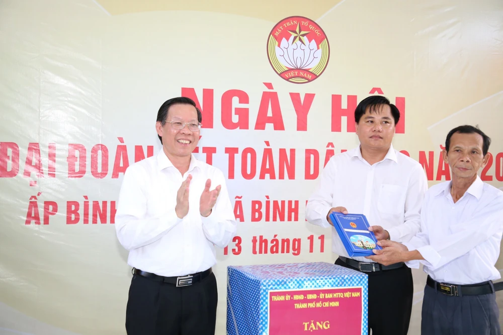 Chủ tịch UBND TPHCM Phan Văn Mãi