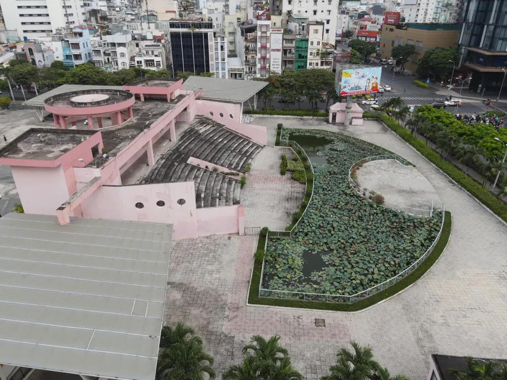 sân khấu Sen Hồng