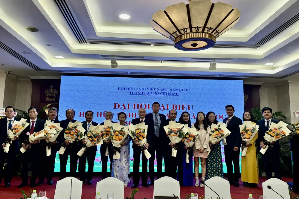 chu-tich-hoi-huu-nghi-viet-nam-han-quoc-2.jpg